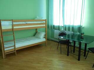 Хостелы Panoramic Hostel Хуст Спальное место на двухъярусной кровати в общем номере для мужчин и женщин-3