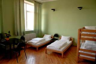 Хостелы Panoramic Hostel Хуст Спальное место на двухъярусной кровати в общем номере для мужчин и женщин-7